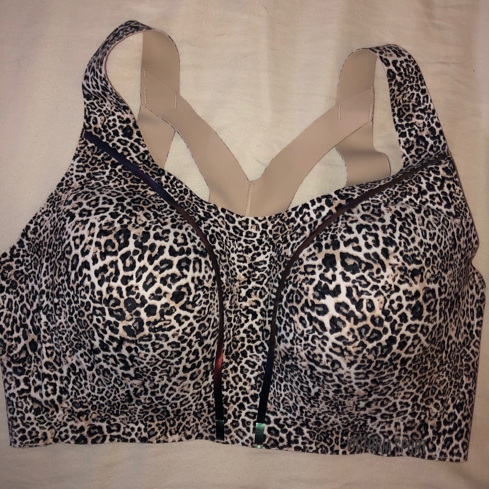cheetah print vs sports bra 34DD!